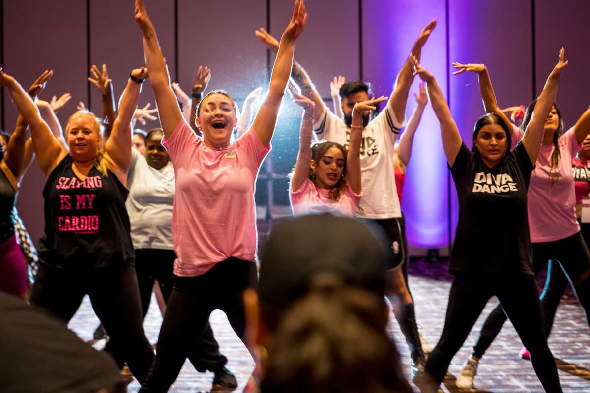 A full ballroom mid-routine at Slaycation